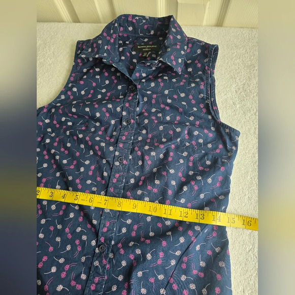 Banana Republic Navy and Pink Sleeveless Button-Down Shirt - Picture 6 of 7